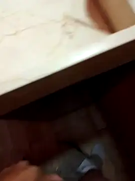 cristian112090 online show from December 2025 09:16:02 PM