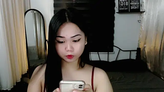 Snapshot of sexy_vivorey chatting on December 2025 12:04:02 PM sexy vivorey online show from December 2025 12:04:02 PM