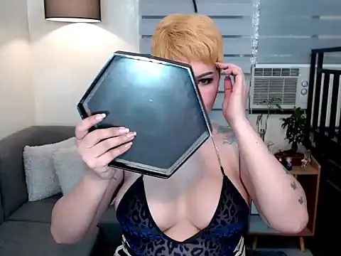 StarletSeductress online show from April 2026 06:01:02 PM