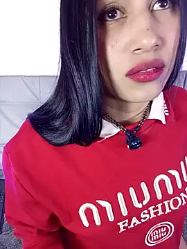 Taylor  Swiftt online show from April 2026 01:56:01 AM