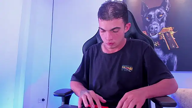 m0ntana777 online show from November 2025 02:39:02 PM