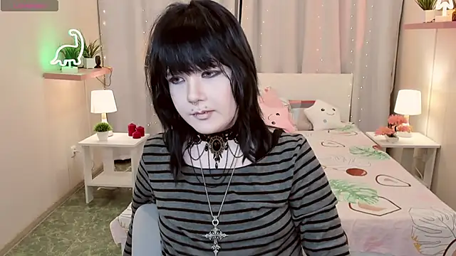 Snapshot of RamonaKlein chatting on December 2025 06:36:02 AM RamonaKlein online show from December 2025 06:36:02 AM