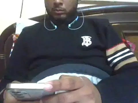 cuteplayboy22  online show from January 2026 04:21:02 PM