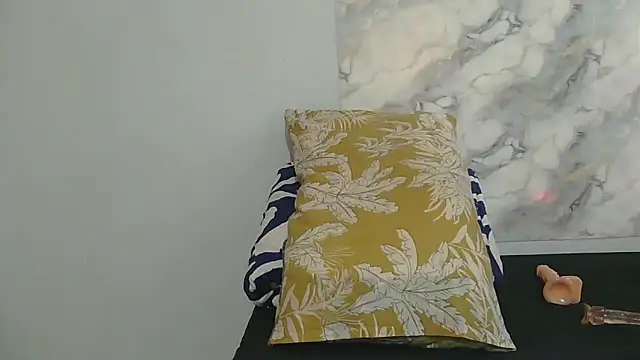 Snapshot of SexyZuluBarbie chatting on June 2026 10:37:01 AM SexyZuluBarbie online show from June 2026 10:37:01 AM