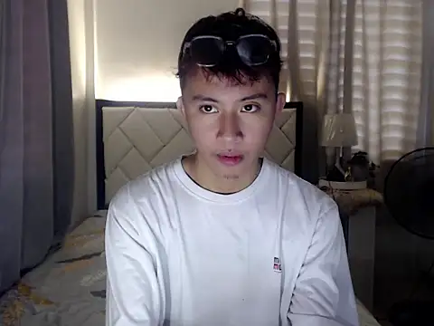 asiantwink0000 online show from February 2026 02:00:02 AM