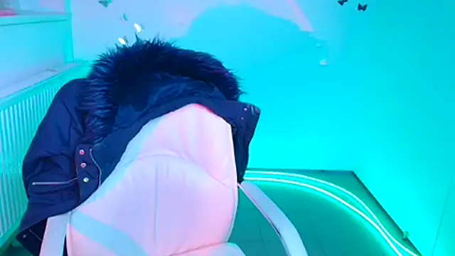 Amanda Swannn online show from January 2026 12:45:02 PM