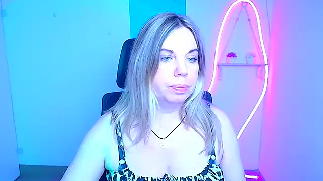 Amanda Swannn online show from March 2026 07:09:01 AM