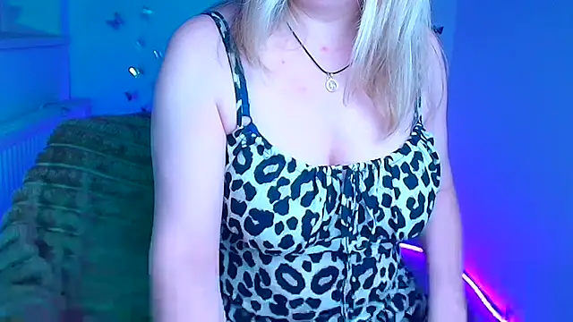 Amanda Swannn online show from April 2026 05:53:02 AM