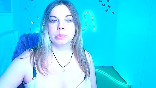 Amanda Swannn online show from March 2026 12:42:01 PM