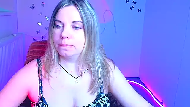 Amanda Swannn online show from April 2026 05:58:02 AM