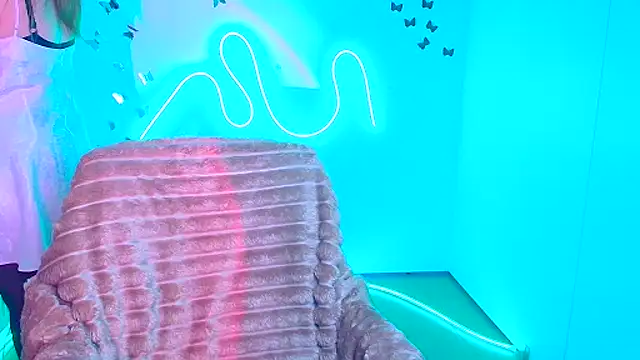 Amanda Swannn online show from March 2026 06:50:02 AM