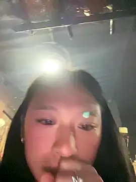 Mayli2x online show from November 2025 02:39:01 PM