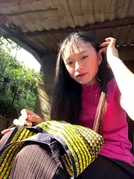 Mayli2x online show from December 2025 06:48:01 AM