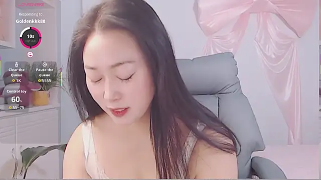 Wan-Yun-520 online show from January 2026 03:18:02 PM