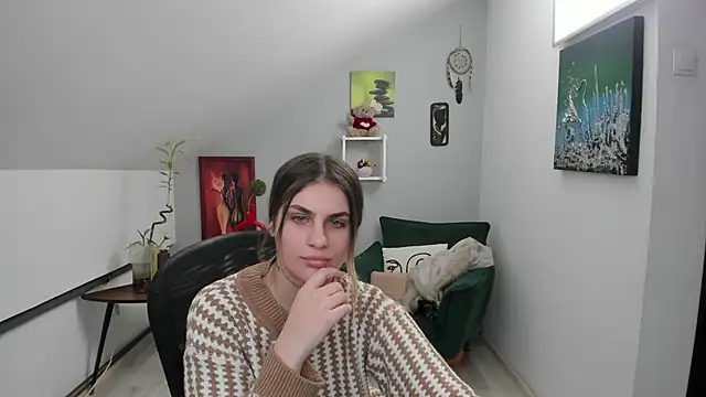 SarahOwenn online show from November 2025 02:50:01 PM