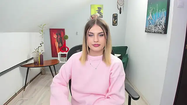 SarahOwenn online show from December 2025 01:35:01 PM