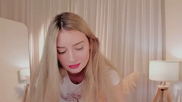 Snapshot of somehow_here_ chatting on December 2025 05:41:01 AM somehow here online show from December 2025 05:41:01 AM