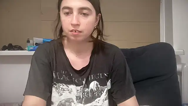 Aphr0ditee online show from July 2026 06:15:01 PM