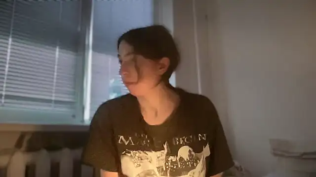 Snapshot of Aphr0ditee chatting on February 2026 02:00:02 PM Aphr0ditee online show from February 2026 02:00:02 PM