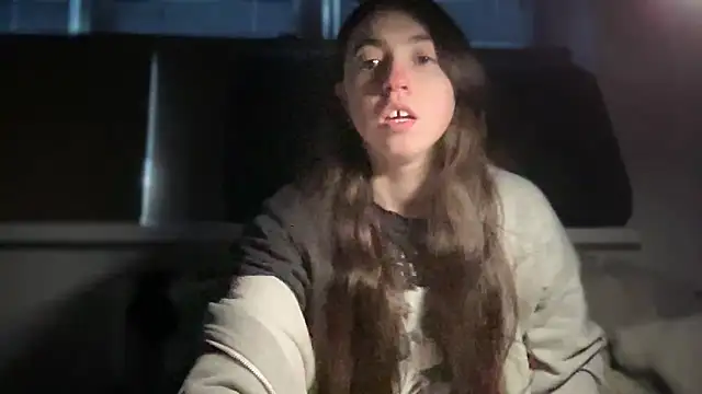 Snapshot of Aphr0ditee chatting on January 2026 02:09:02 PM Aphr0ditee online show from January 2026 02:09:02 PM