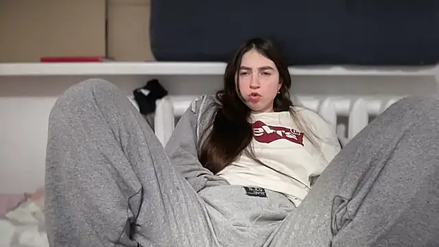 Snapshot of Aphr0ditee chatting on January 2026 10:14:02 PM Aphr0ditee online show from January 2026 10:14:02 PM