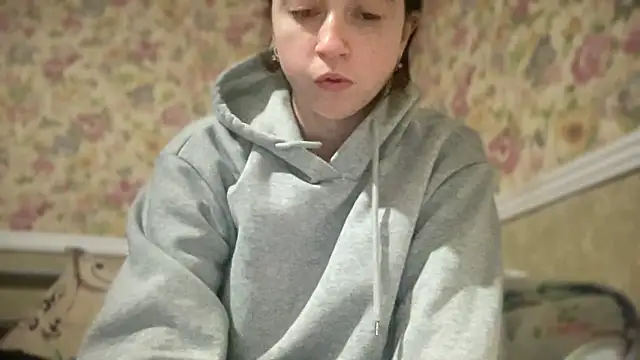 Aphr0ditee online show from May 2026 02:44:01 PM