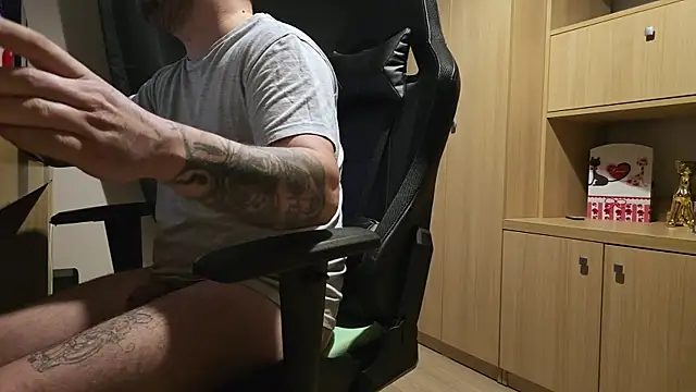 kevinnlovelly online show from February 2026 07:34:02 PM