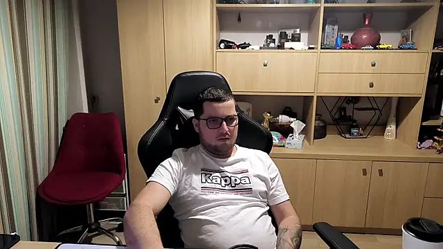 kevinnlovelly online show from December 2025 11:28:02 PM