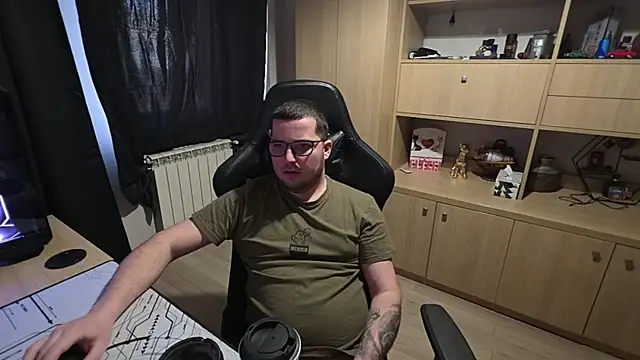 kevinnlovelly online show from February 2026 11:43:02 AM