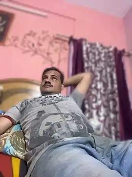 Saxymood1111 online show from April 2026 06:22:01 PM