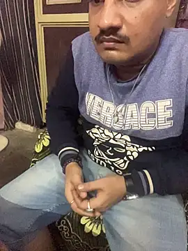 Saxymood1111 online show from December 2025 01:54:02 PM