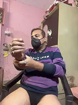 Saxymood1111 online show from December 2025 07:01:01 AM