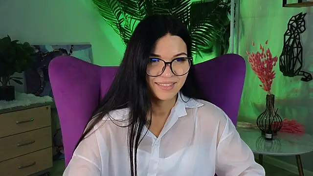 LulaMazzeo online show from November 2025 01:33:02 PM