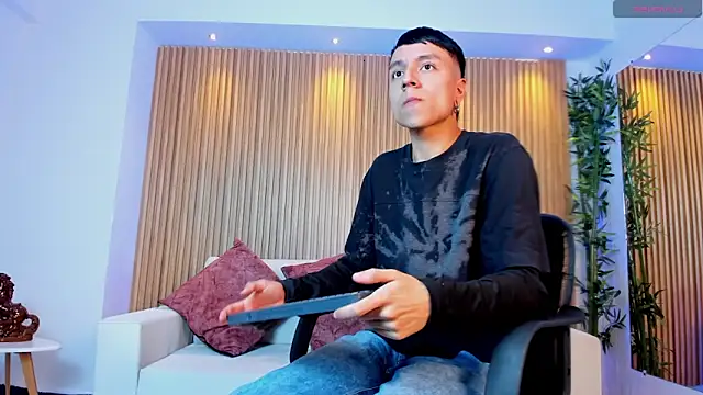 Bastthianxxx online show from December 2025 07:37:02 PM