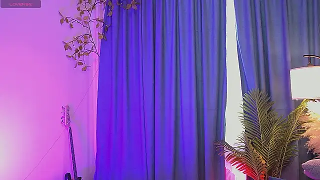 Jennifer Wiliams online show from March 2026 12:35:02 PM