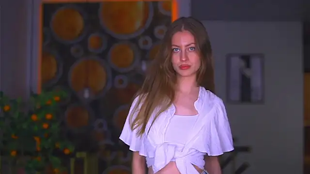 BellaPinneo online show from November 2025 07:58:01 PM