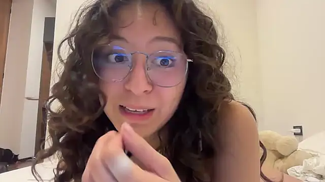 Alicatcua  online show from May 2026 03:06:01 AM