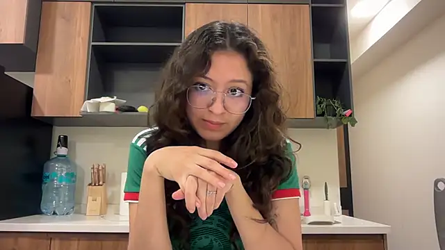 Snapshot of Alicatcua_ chatting on July 2026 02:12:01 AM Alicatcua online show from July 2026 02:12:01 AM