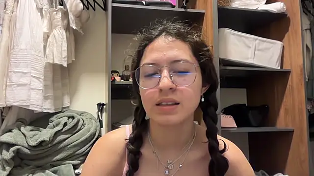 Snapshot of Alicatcua_ chatting on June 2026 02:11:02 AM Alicatcua online show from June 2026 02:11:02 AM