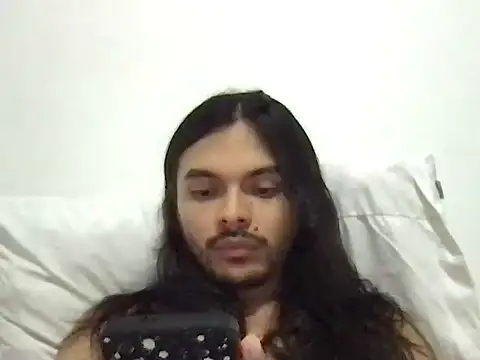 Snapshot of Lukathin chatting on December 2025 11:38:02 PM Lukathin online show from December 2025 11:38:02 PM