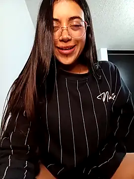 Violett  Rose online show from December 2025 02:06:01 AM