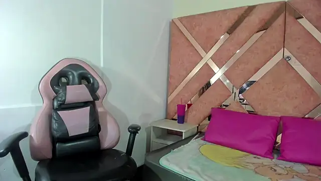 Valeria gil  online show from February 2026 03:25:02 AM