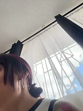 Mia fiire online show from April 2026 07:15:02 PM