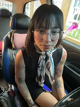 Snapshot of Mia_fiire chatting on November 2025 07:47:01 PM Mia fiire online show from November 2025 07:47:01 PM