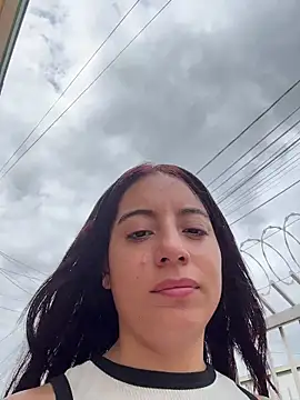 Mia fiire online show from April 2026 07:10:02 PM