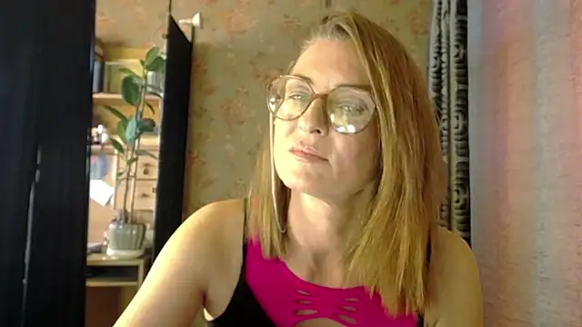 Snapshot of Soniakiss chatting on March 2026 03:04:01 PM Soniakiss online show from March 2026 03:04:01 PM