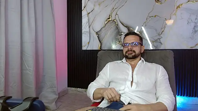 robert poison1 online show from December 2025 06:33:01 PM