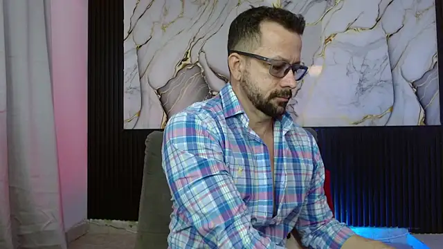 robert poison1 online show from December 2025 06:36:02 PM