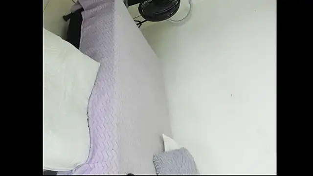 violetaebony online show from February 2026 02:01:02 AM