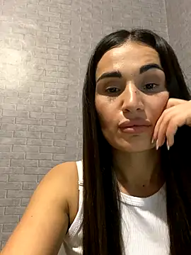 MonikaSi online show from December 2025 06:09:01 PM